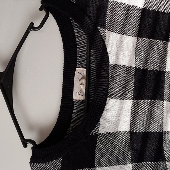 Marled long sleeve black/white checkered sweater xl - Picture 4 of 13